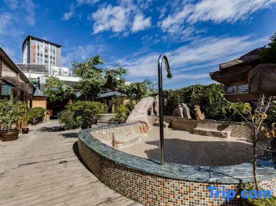 Yunqi Hotel