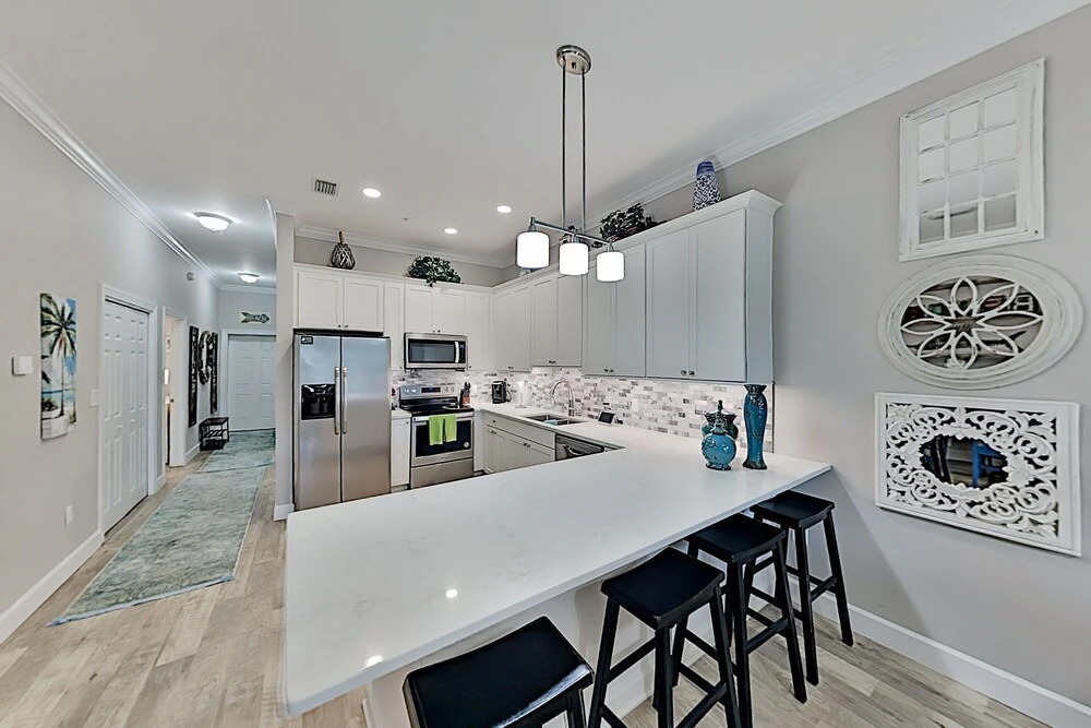 Walk to the Beach! Seagrove Highlands Gem With Pool - 3 Bedroom Condo