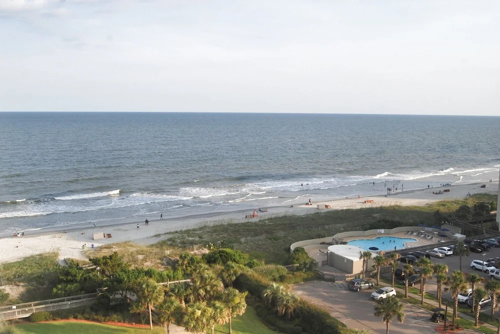 NORTH HAMPTON 1105 3 BEDROOM 3 BATH OCEAN VIEW Condo by RedAwning