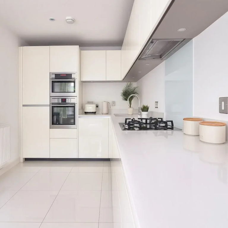 Modern 2-Bed flat in Mill hill Park