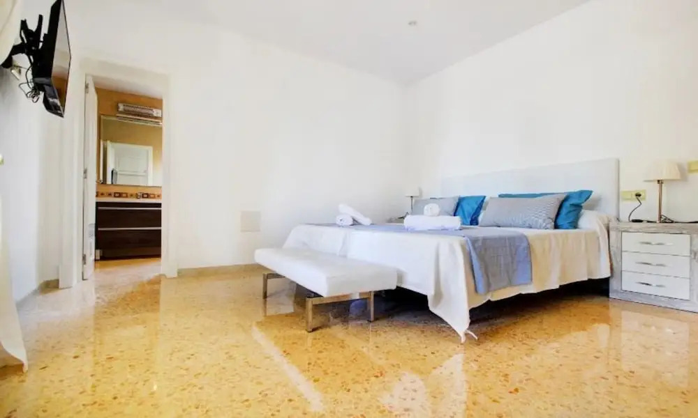 104567 -  Villa in Llucmajor