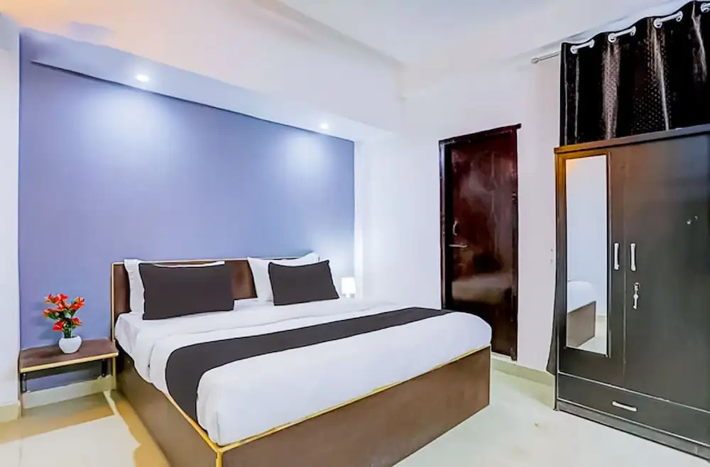 Roomshala 154 Hotel Atharv
