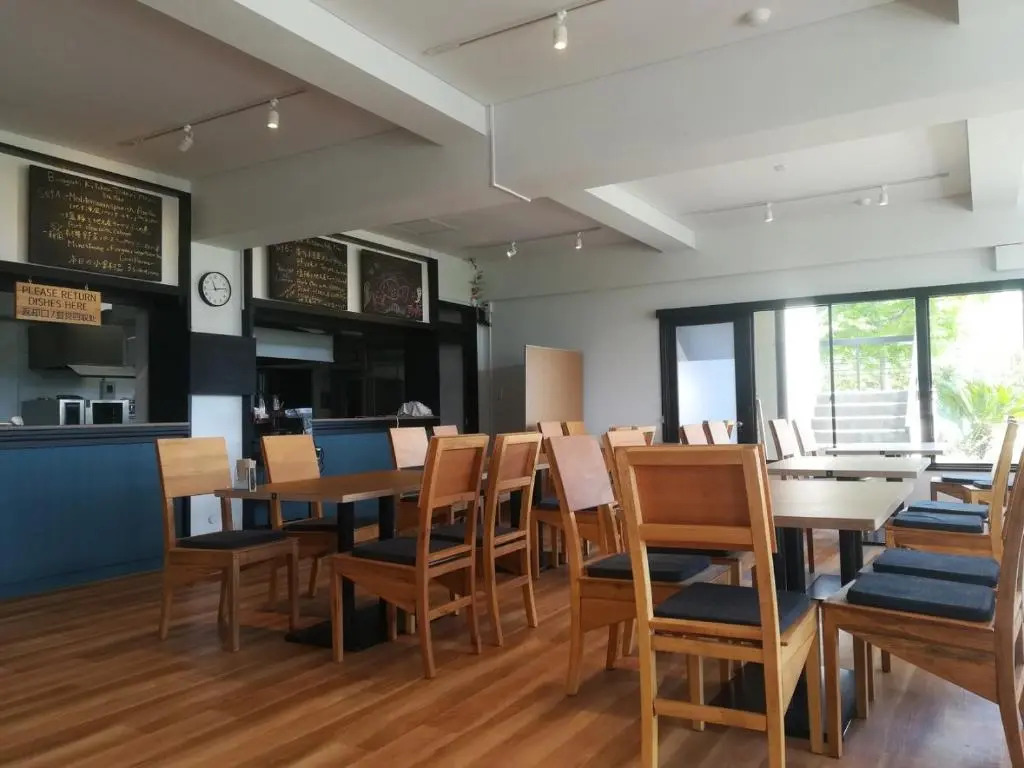 J-Hoppers Lake Biwa Guesthouse