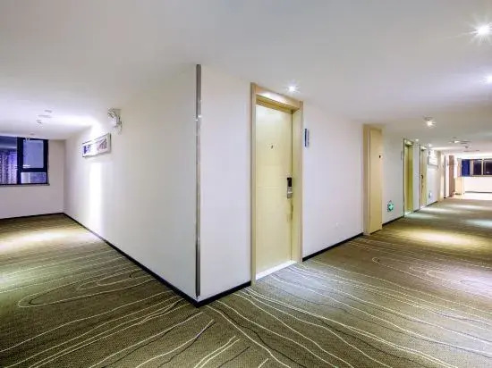 City Comfort Inn (Wuzhou Qiloucheng)