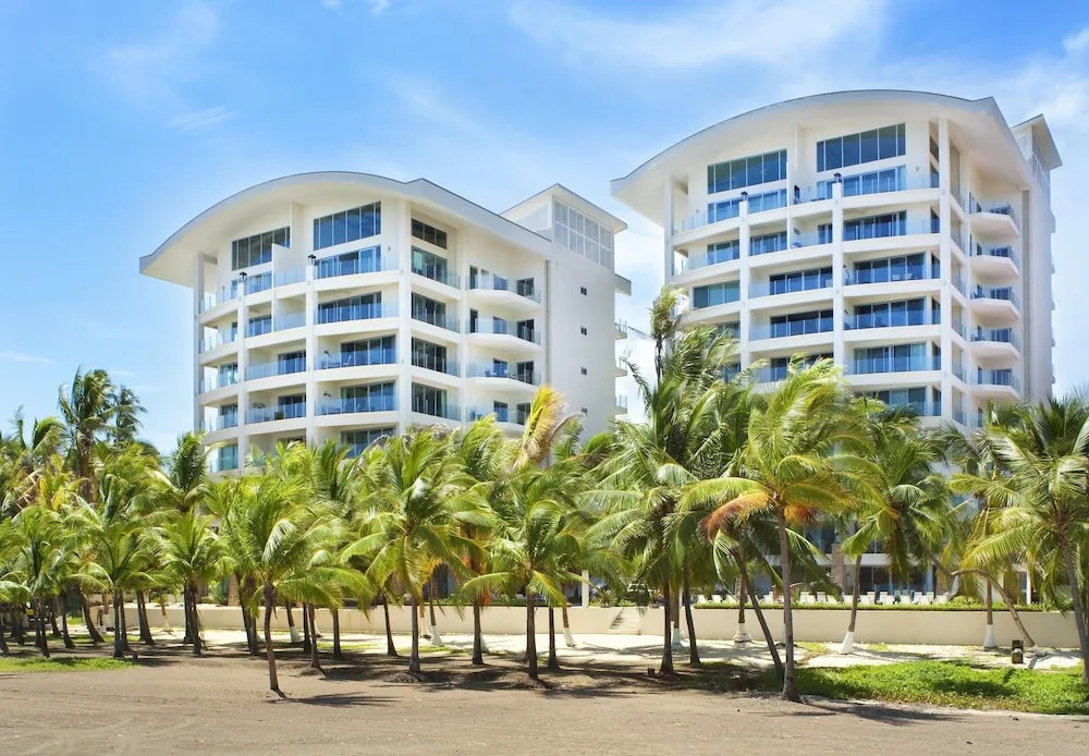 Diamante del Sol Ocean front condos, Micasas