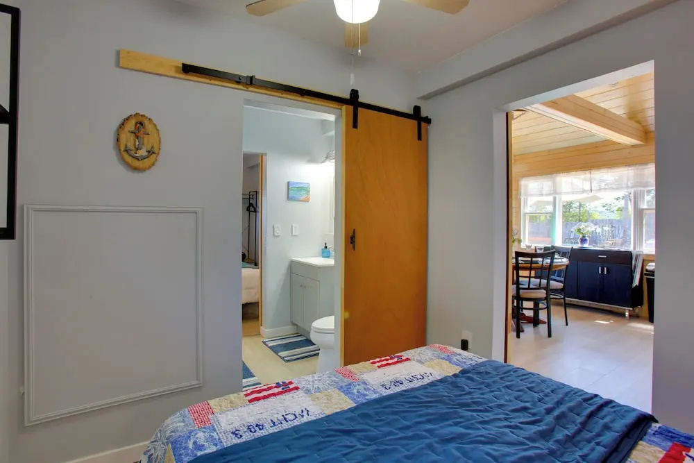 Beach Access & Dock: Little Traverse Lake Cottage!