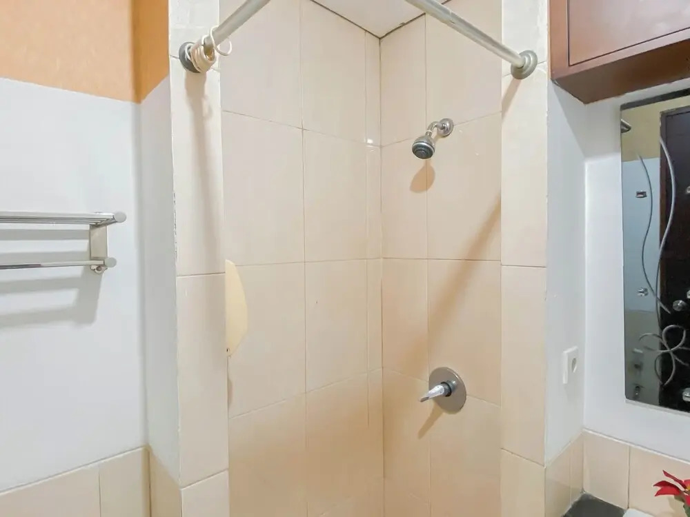 Warm Wood Accents Studio At Mangga Dua Apartment
