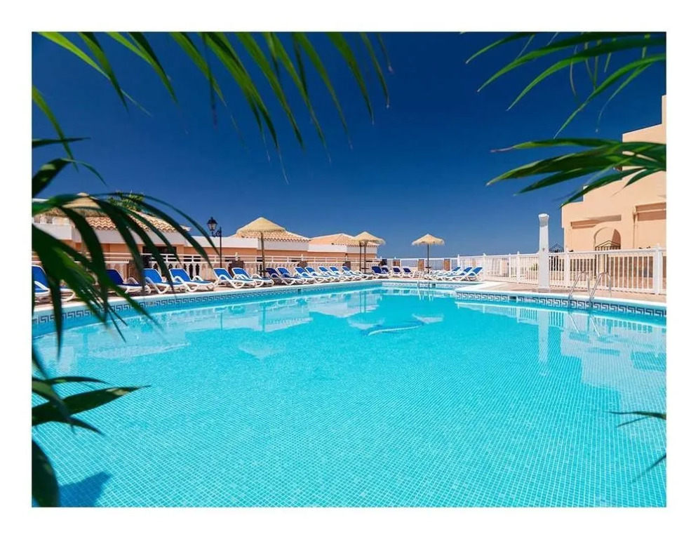 Paradise Court Suites