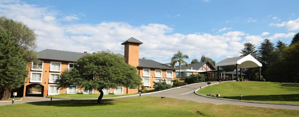 Howard Johnson Hotel & Spa Villa General Belgrano