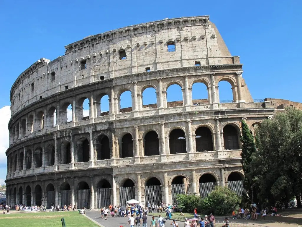 Modern Apartment near Colosseum