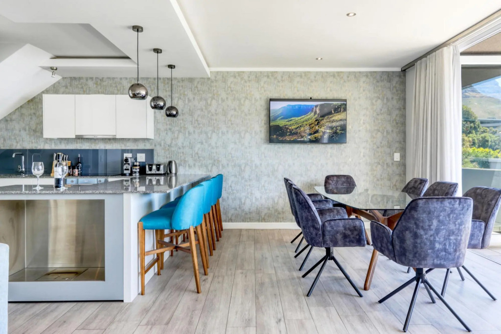 Houghton Villa - Camps Bay