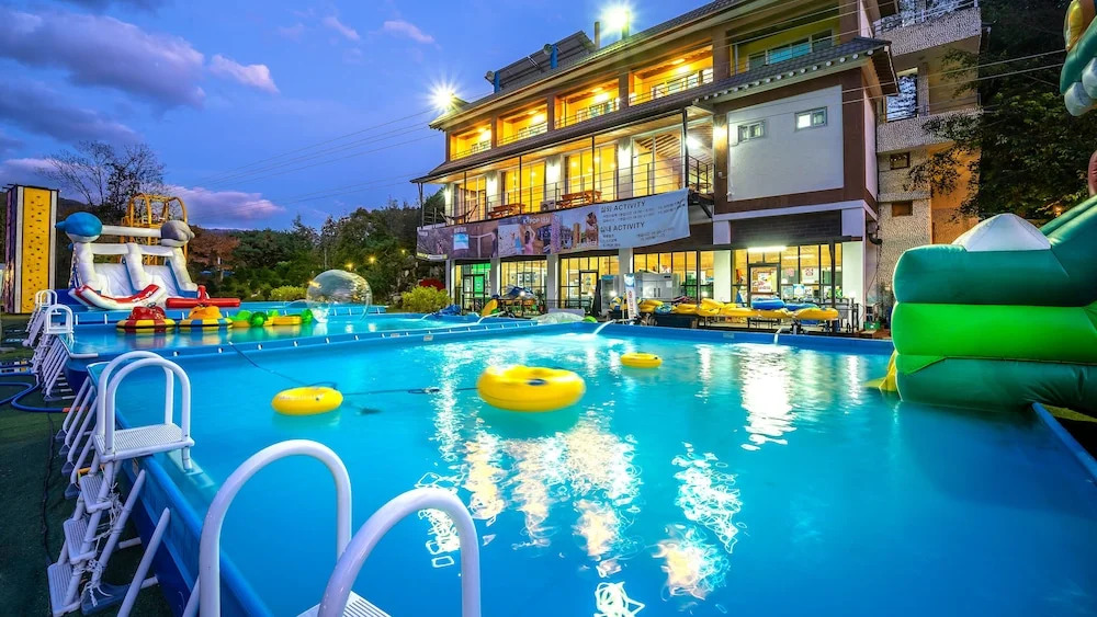 Gapyeong Saeyeon Caravan Camping