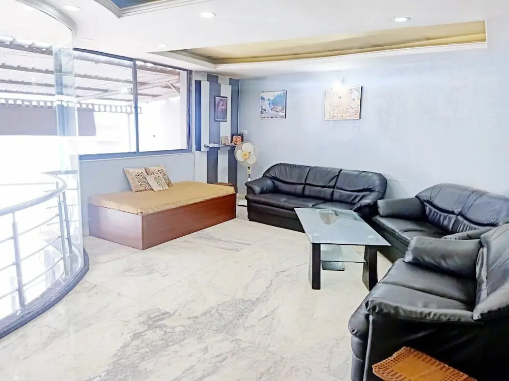 Hotel Rajdhani Plaza