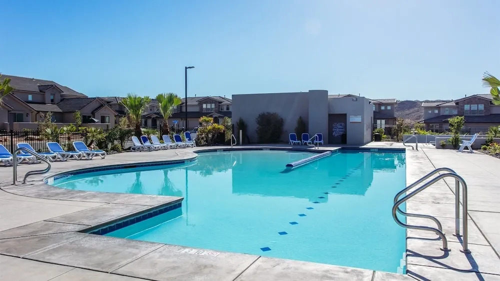 Rim Rock At The Casitas 3 Bedroom Apts