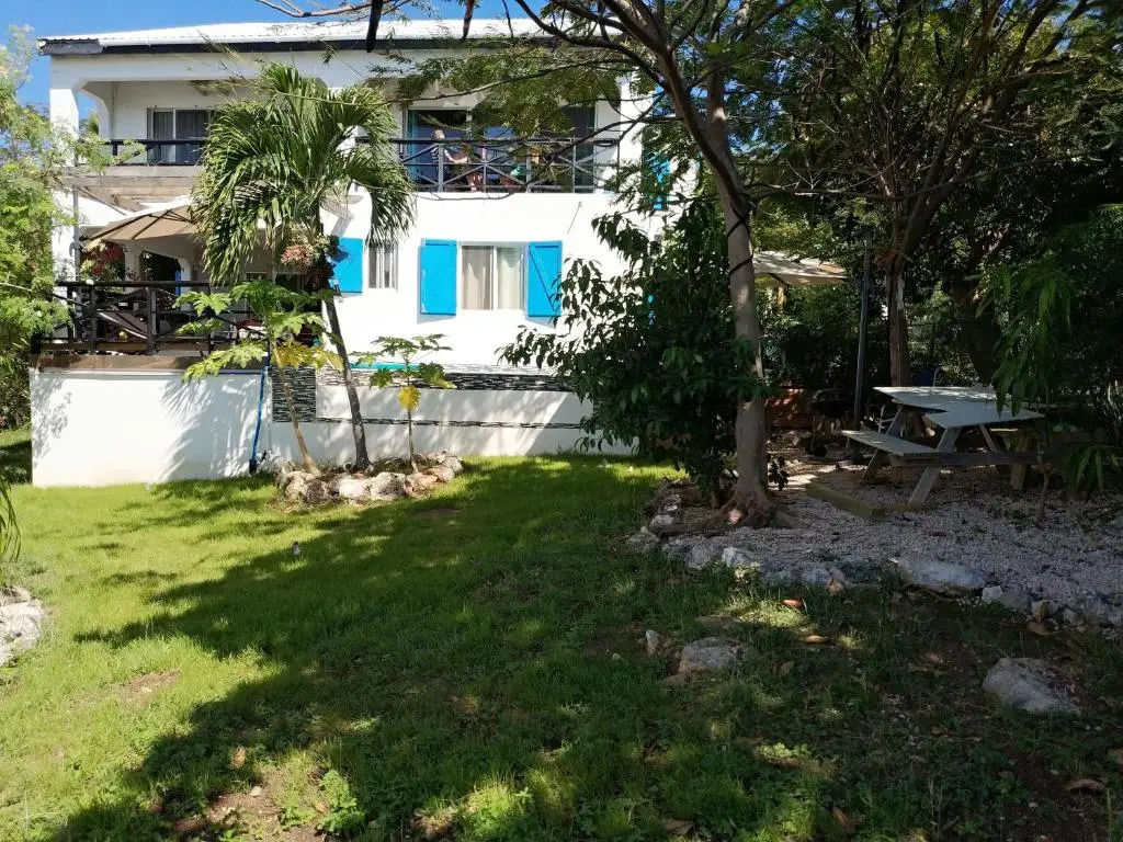 Blue Sail Apartments