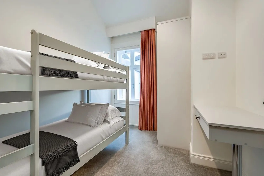 Castle Buildings Serviced Apartments