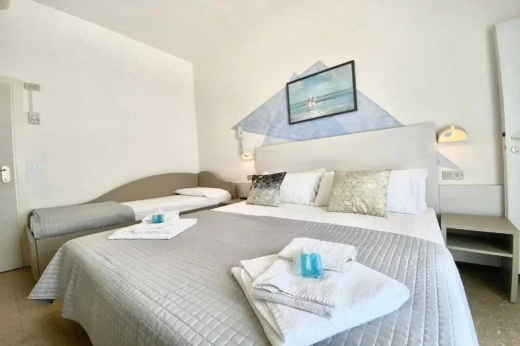 Alevon Hotel