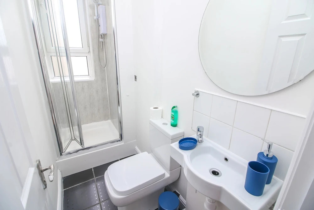 City view flat at Liverpool st Brick Ln