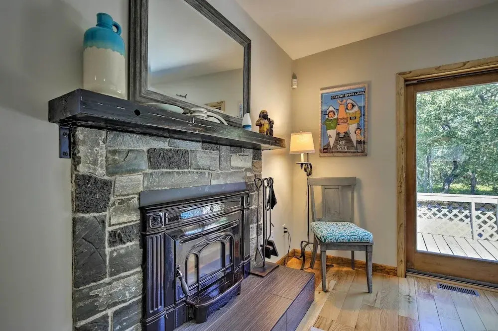 Great for Couples! Cape Cod Cottage 2 Mi to Beach