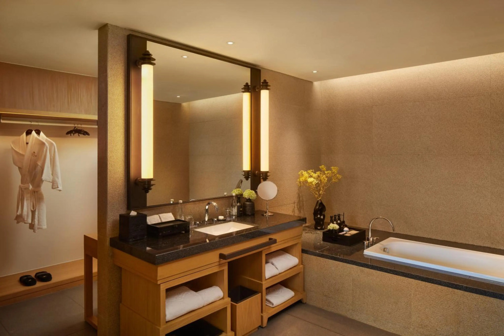 Hotel Tentrem Jakarta