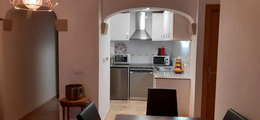 Acogedor Apartamento En Roses - 50m Playa - WIFI - Aire Acondicionado