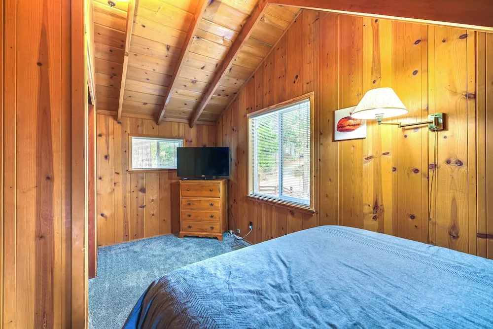 Cozy Mi-Wuk Village Cabin: 18 Mi to Dodge Ridge