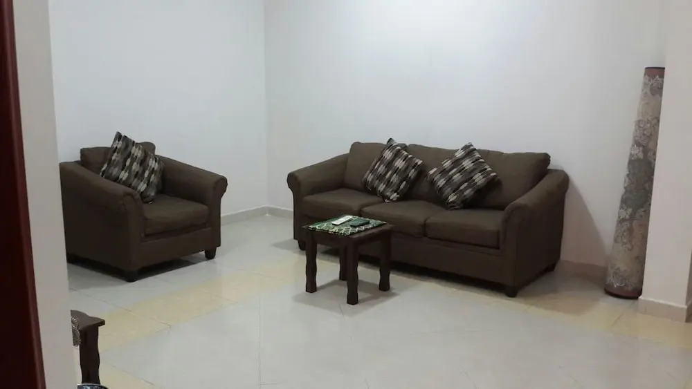 Leeka Suites Hotel