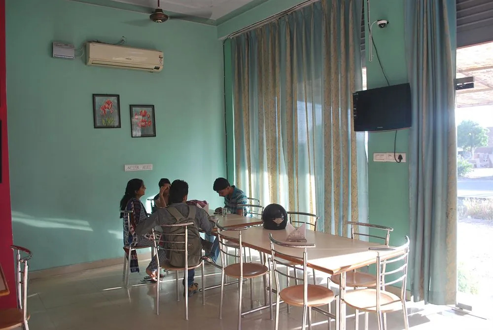 Collection O 7238 Hotel Mansarovar Palace