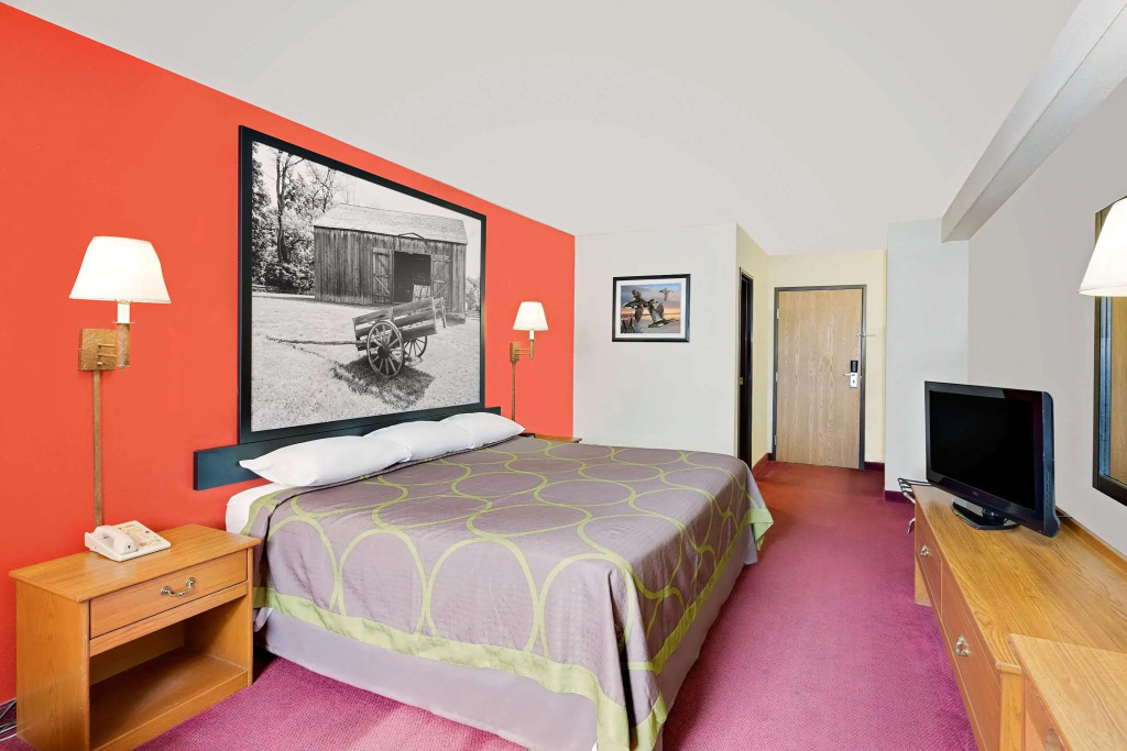 Super 8 by Wyndham Mound City