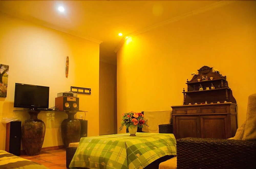Baan Win House