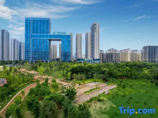 UG Urban Garden Hotel (Kunming South High-Speed Railway Station Yunnan Normal University)