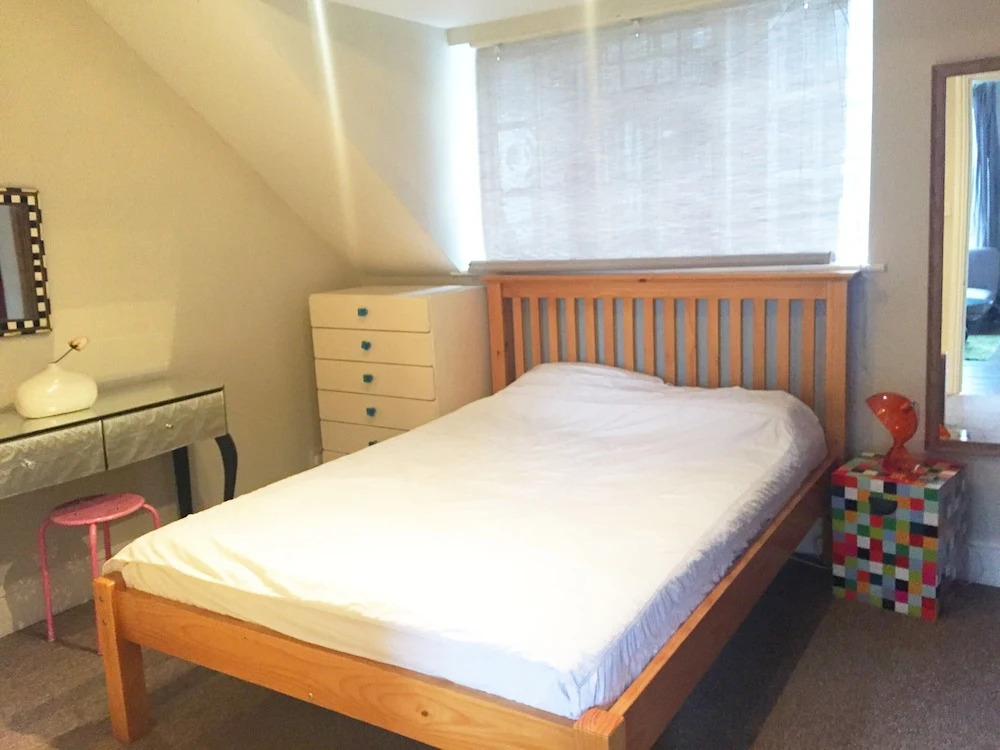 2 Bedroom Flat in North Kensington