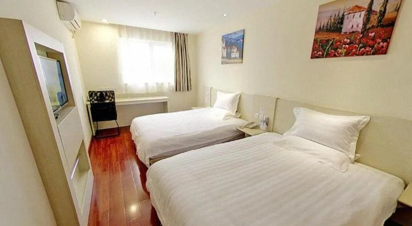 Warm Time Homestay (Chongqing North Railway Station)
