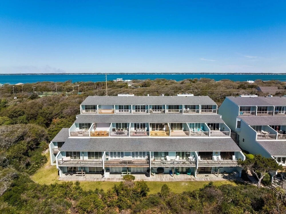 Coral Shores #4 3 Bedroom Condo by RedAwning