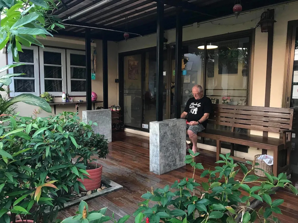 Mon Lodge & Yoga Donmuang