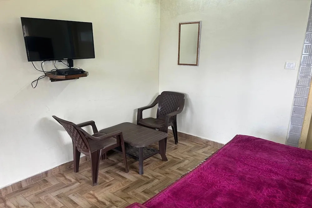 N V Villa Homestay