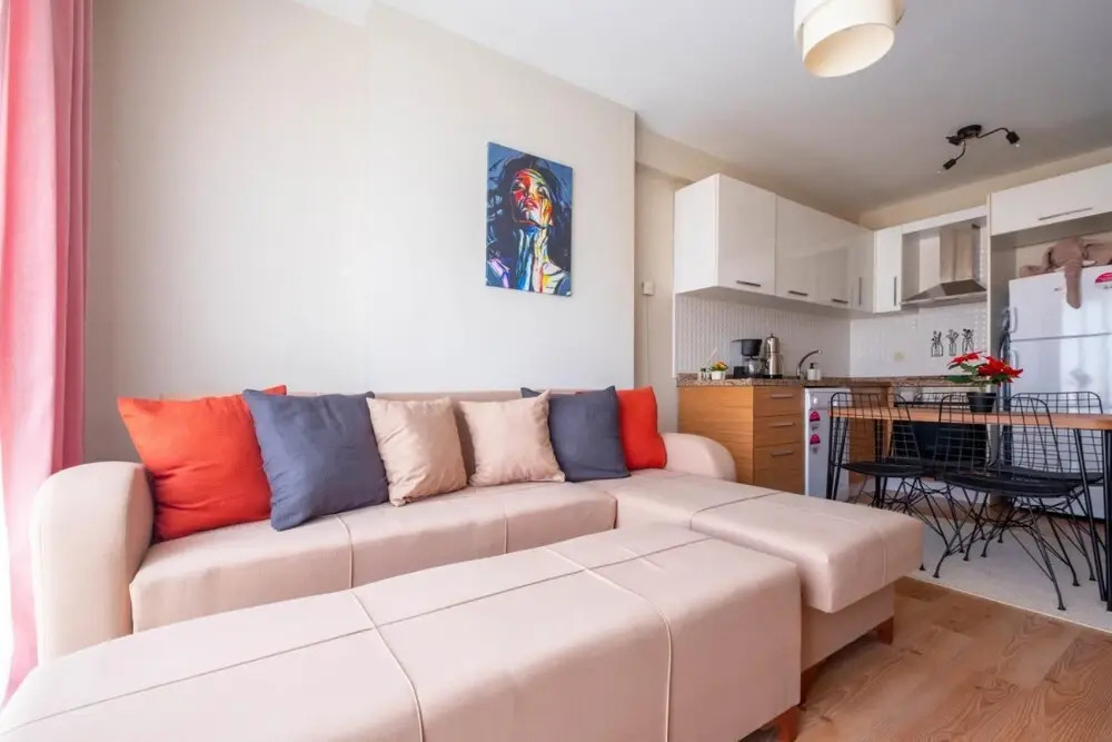 Stylish Studio Flat with City View in Atasehir
