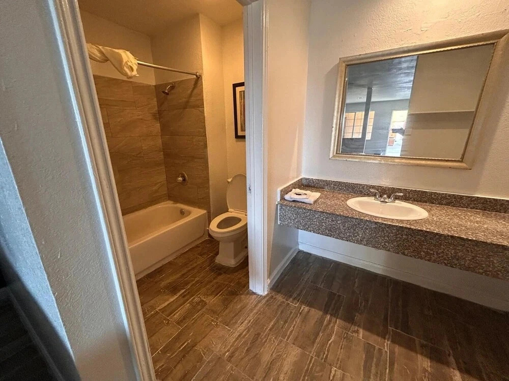 Garland Inn & Suites near Dallas TX