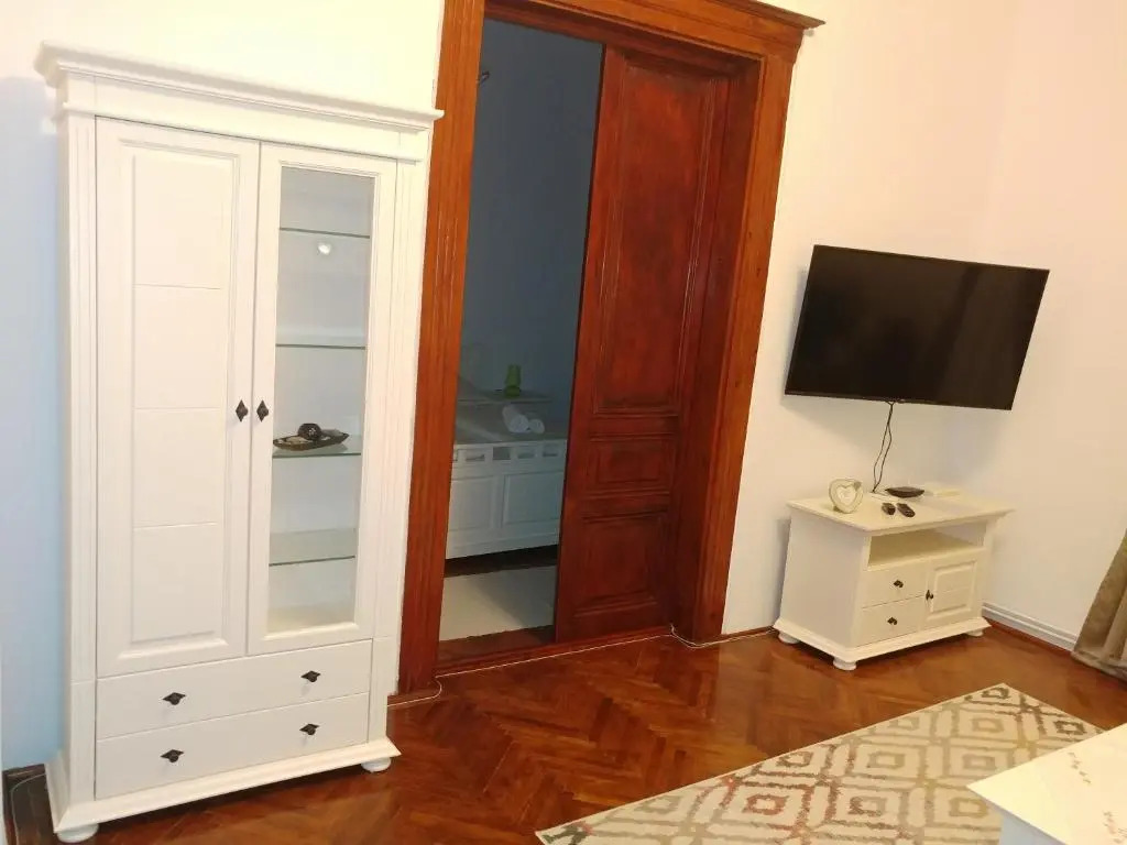 Old Town Unirii Square Damaris apartment