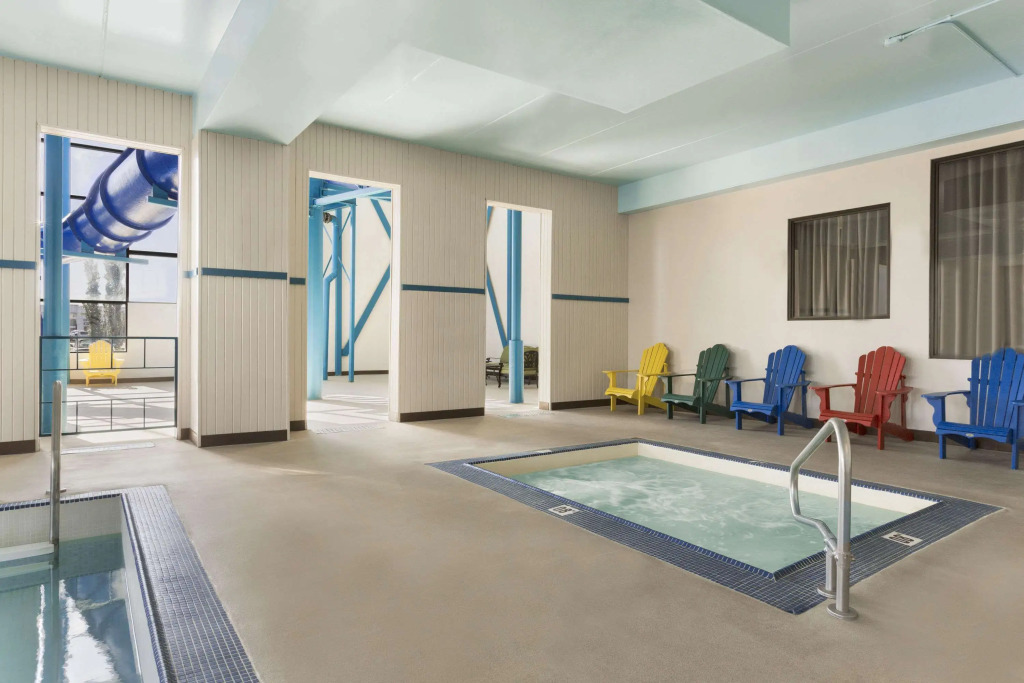Travelodge by Wyndham Edmonton West
