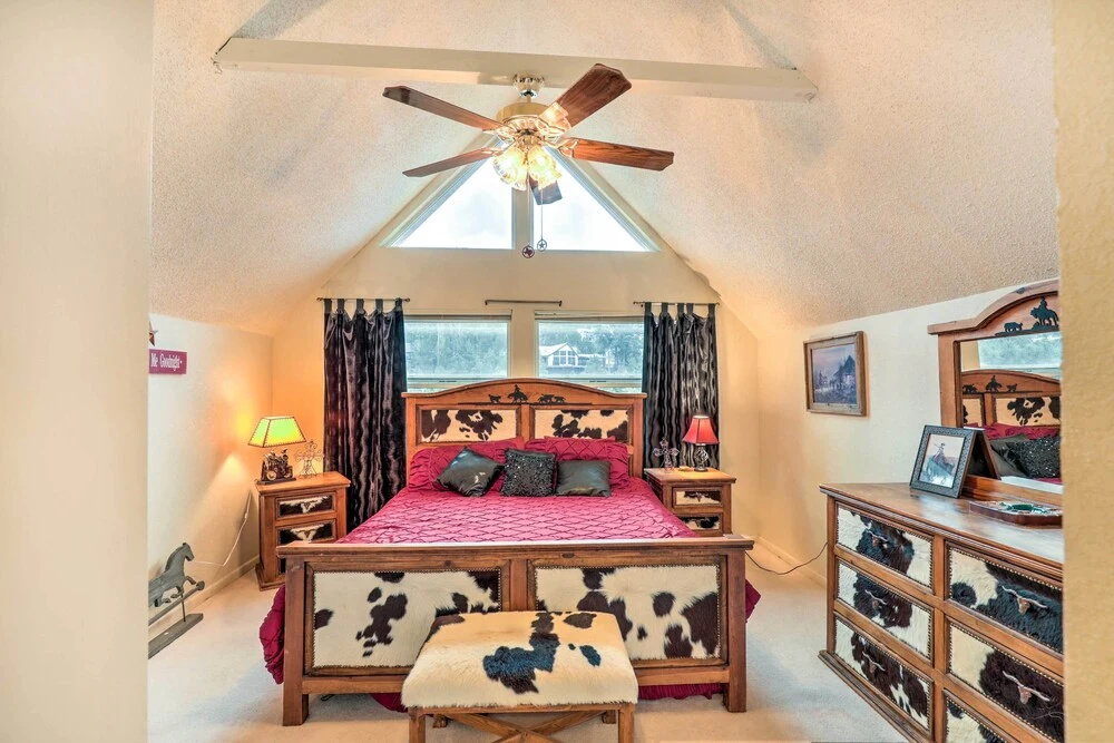 A-frame Ruidoso Retreat w/ Deck, Grill & Views!