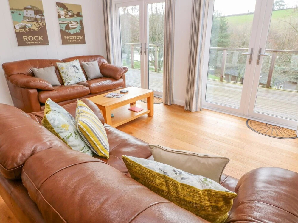 8 Lake View
