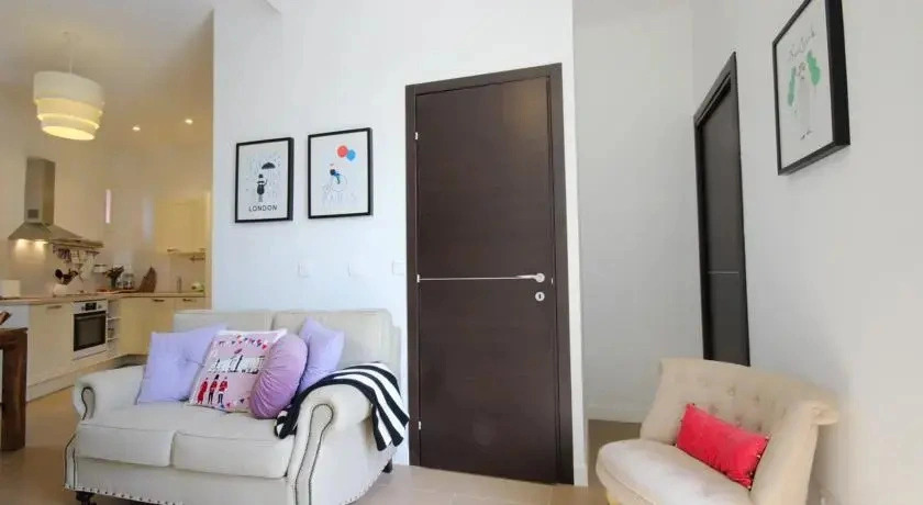 Rare! Terrace with Sea View Apartment, Vieux Nice