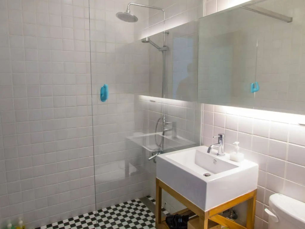 Lane 321 Hostel