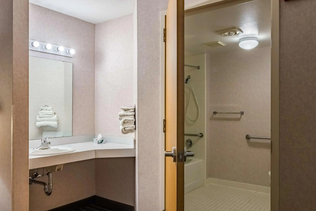 Motel 6-Grand Rapids, MI - Northeast