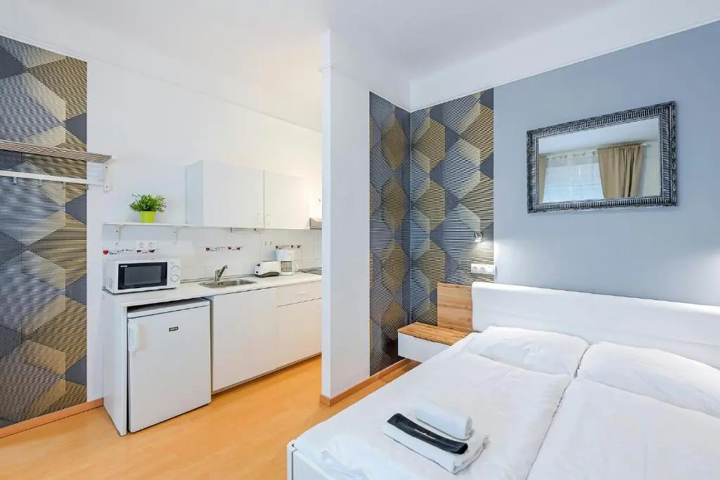 PARKING, AC, WIFI 2 room apartment in the center