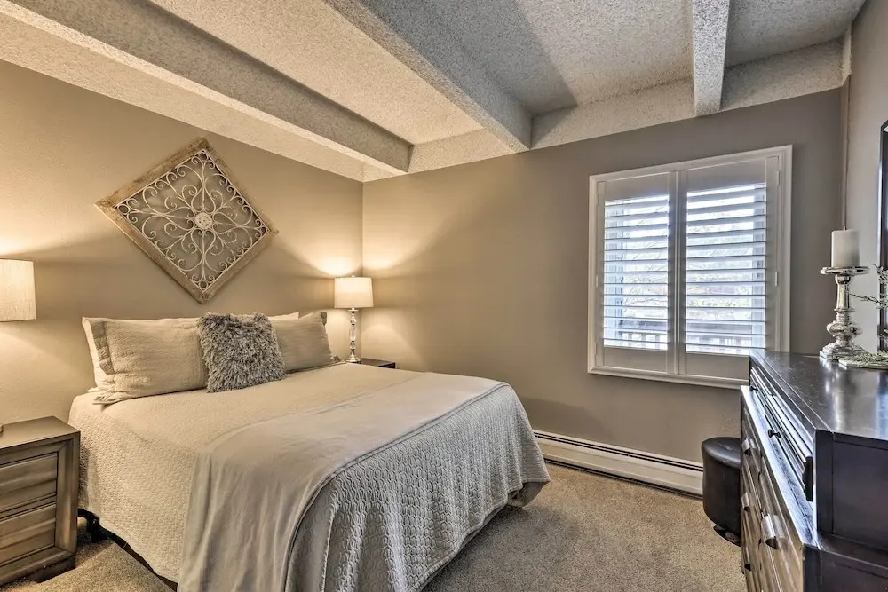 Modern Condo: 2 Blocks to Main Street Frisco!