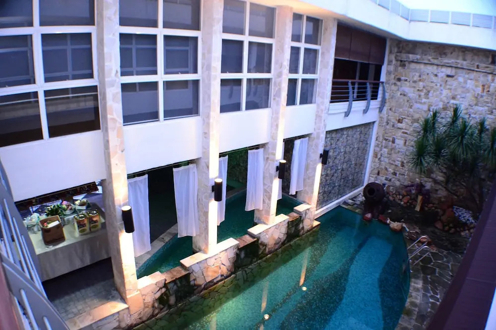 Pandora Spring Villa