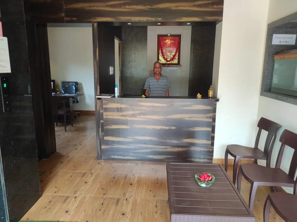 Hotel Deepak Executive, Ganpatipule