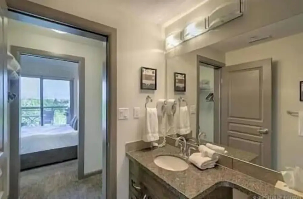 One of a Kind, Top Floor Apartment at Playa #632